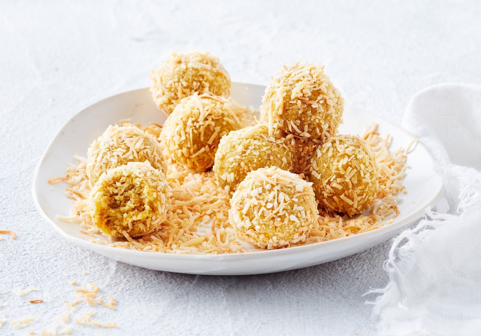 COCONUT MANGO BLISS BALLS
